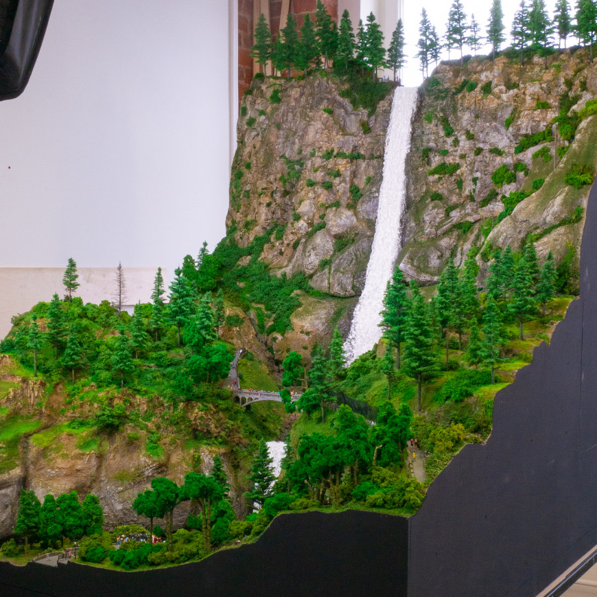 Multnomah Falls Model.