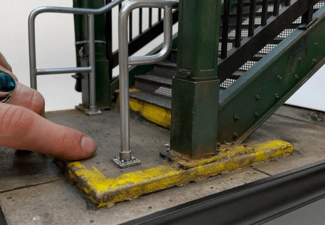 “I make small stuff.” A conversation with Ryan (what_thehell)